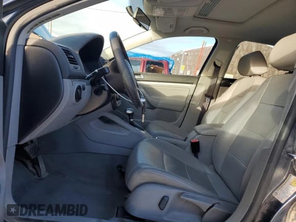 ✅ 2006 Volkswagen Jetta 1.9L TDI • VIN: 3VWST71K96M653311 • Lot: 85326824. Listed on Copart with 187,355 mi. Free auction sales archive from the USA and detailed vehicle history report at DreamBid. Image 7.