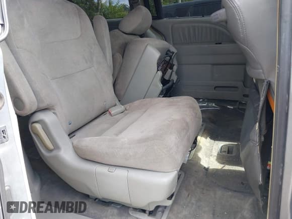 ✅ 2006 Honda Odyssey EX-L • VIN: 5FNRL38666B053689 • Lot: 43836082. Listed on IAAI with 171,596 mi. Free auction sales archive from the USA and detailed vehicle history report at DreamBid. Image 8.