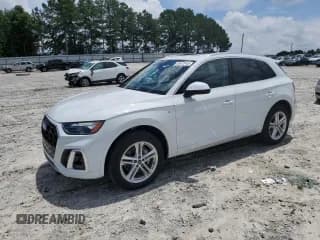 ✅ 2024 Audi Q5 S line Premium • VIN: WA1G2AFY2R2134483 • Lot: 60472455. Wystawiony na Copart z przebiegiem 10 677 mil. Bezpłatny archiwum sprzedaży aukcyjnych z USA i szczegółowy raport historii pojazdu na DreamBid. Zdjęcie 1.