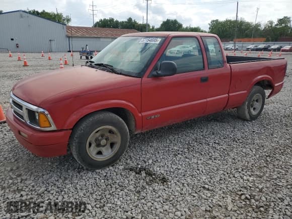 ✅ 1995 Chevrolet S-10 LS • VIN: 1GCCS1949SK139523 • Лот: 57154695. Опубликован ранее на Copart с пробегом 190 169 миль. Бесплатный доступ к архиву аукционных продаж из США и подробный отчёт об истории автомобиля на DreamBid. Изображение 1.
