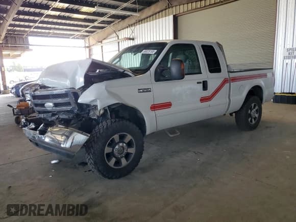 ✅ 2006 Ford F-250 XL • VIN: 1FTSX21556EC13404 • Lot: 66828195. Wystawiony na Copart z przebiegiem 107 086 mil. Bezpłatny archiwum sprzedaży aukcyjnych z USA i szczegółowy raport historii pojazdu na DreamBid. Zdjęcie 1.