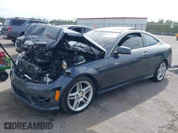 ✅ 2014 Mercedes-Benz C 250 • VIN: WDDGJ4HBXEG202664 • Lot: 41348775. Wystawiony na IAAI z przebiegiem 162 449 mil. Bezpłatny archiwum sprzedaży aukcyjnych z USA i szczegółowy raport historii pojazdu na DreamBid. Zdjęcie 18.