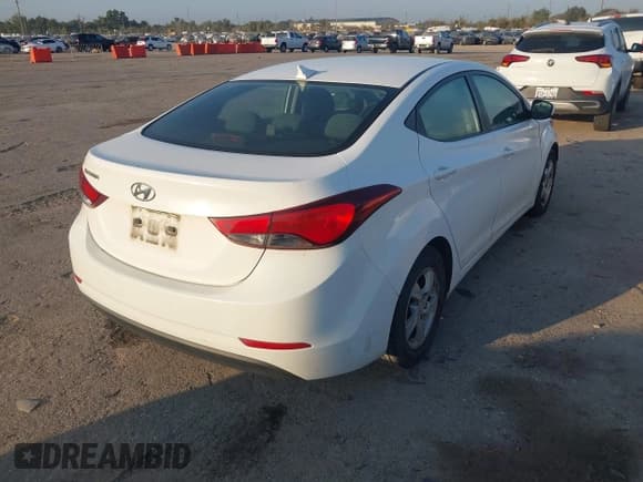 ✅ 2014 Hyundai Elantra SE • VIN: 5NPDH4AE6EH480714 • Lot: 43536107. Listed on IAAI with 130,887 mi. Free auction sales archive from the USA and detailed vehicle history report at DreamBid. Image 4.