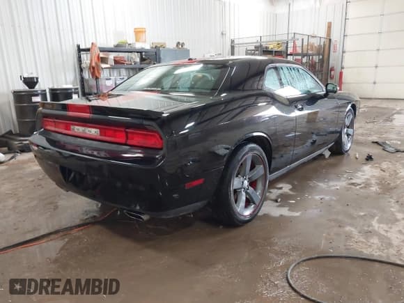 ✅ 2013 Dodge Challenger Rallye Redline • VIN: 2C3CDYAG2DH549412 • Lot: 41559394. Wystawiony na IAAI z przebiegiem 174 178 mil. Bezpłatny archiwum sprzedaży aukcyjnych z USA i szczegółowy raport historii pojazdu na DreamBid. Zdjęcie 4.