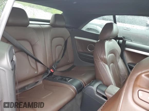 ✅ 2013 Audi S5 Prestige • VIN: WAUVGAFH3DN006577 • Lot: 51878545. Wystawiony na Copart z przebiegiem 129 657 mil. Bezpłatny archiwum sprzedaży aukcyjnych z USA i szczegółowy raport historii pojazdu na DreamBid. Zdjęcie 10.