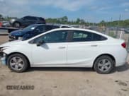 ✅ 2018 Chevrolet Cruze LS • VIN: 1G1BC5SM0J7193572 • Лот: 42962057. Опубликован ранее на IAAI с пробегом 69 958 миль. Бесплатный доступ к архиву аукционных продаж из США и подробный отчёт об истории автомобиля на DreamBid. Изображение 14.