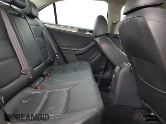 ✅ 2015 Volkswagen Jetta SE • VIN: 3VWD07AJ4FM342331 • Лот: 52896515. Опубликован ранее на Copart с пробегом 117 545 миль. Бесплатный доступ к архиву аукционных продаж из США и подробный отчёт об истории автомобиля на DreamBid. Изображение 10.