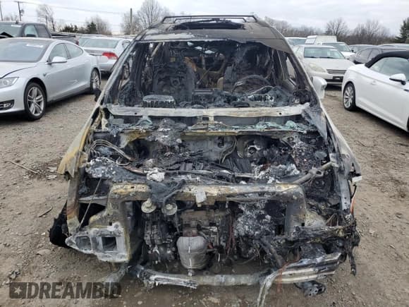 ✅ 2017 Chrysler Pacifica Limited • VIN: 2C4RC1GG6HR709105 • Lot: 88362205. Wystawiony na Copart z przebiegiem Nie podano. Bezpłatny archiwum sprzedaży aukcyjnych z USA i szczegółowy raport historii pojazdu na DreamBid. Zdjęcie 5.