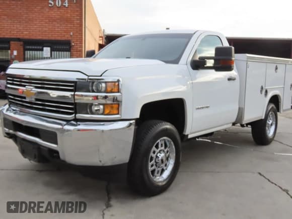 ✅ 2018 Chevrolet Silverado 2500HD Work Truck • VIN: 1GB0CUEGXJZ276725 • Лот: 93052075. Опубликован ранее на Copart с пробегом 135 413 миль. Бесплатный доступ к архиву аукционных продаж из США и подробный отчёт об истории автомобиля на DreamBid. Изображение 1.