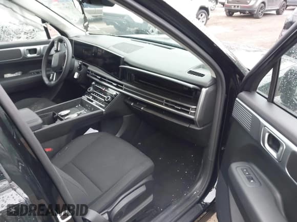 ✅ 2025 Hyundai Santa Fe SE • VIN: 5NMP1DGL4SH069747 • Lot: 43299120. Listed on IAAI with 4,669 mi. Free auction sales archive from the USA and detailed vehicle history report at DreamBid. Image 5.