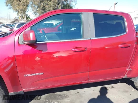 ✅ 2019 Chevrolet Colorado 2WD LT • VIN: 1GCGSCEA2K1194524 • Лот: 41738492. Опубликован ранее на IAAI с пробегом 56 516 миль. Бесплатный доступ к архиву аукционных продаж из США и подробный отчёт об истории автомобиля на DreamBid. Изображение 15.