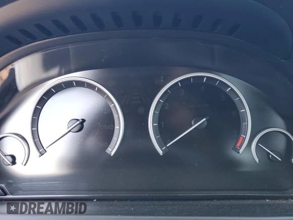 ✅ 2013 BMW 7 Series 750Li xDrive • VIN: WBAYF8C53DDE59075 • Lot: 69854475. Wystawiony na Copart z przebiegiem Nie podano. Bezpłatny archiwum sprzedaży aukcyjnych z USA i szczegółowy raport historii pojazdu na DreamBid. Zdjęcie 9.