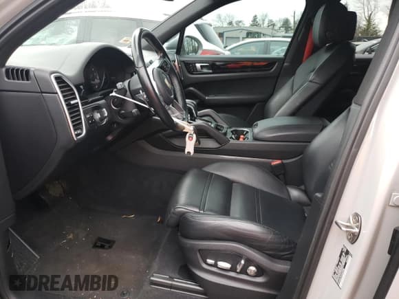 ✅ 2020 Porsche Cayenne E-Hybrid • VIN: WP1AE2AY9LDA22998 • Lot: 38369884. Listed on Copart with 39,779 mi. Free auction sales archive from the USA and detailed vehicle history report at DreamBid. Image 7.
