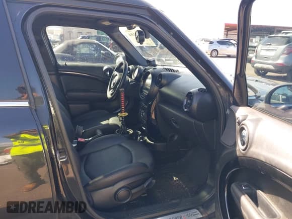 ✅ 2013 MINI Countryman S • VIN: WMWZC3C56DWP51045 • Lot: 43609104. Wystawiony na IAAI z przebiegiem 135 870 mil. Bezpłatny archiwum sprzedaży aukcyjnych z USA i szczegółowy raport historii pojazdu na DreamBid. Zdjęcie 5.