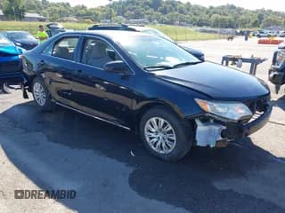 ✅ 2013 Toyota Camry LE • VIN: 4T4BF1FK0DR317881 • Lot: 43390421. Wystawiony na IAAI z przebiegiem 133 388 mil. Bezpłatny archiwum sprzedaży aukcyjnych z USA i szczegółowy raport historii pojazdu na DreamBid. Zdjęcie 1.