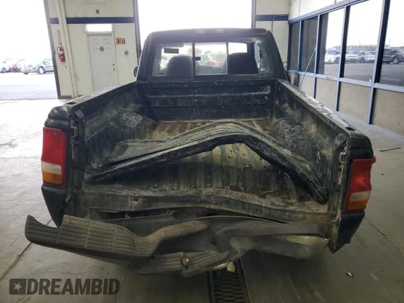 ✅ 1996 Ford Ranger XLT • VIN: 1FTCR14X0TPA59559 • Lot: 92605745. Wystawiony na Copart z przebiegiem 243 801 mil. Bezpłatny archiwum sprzedaży aukcyjnych z USA i szczegółowy raport historii pojazdu na DreamBid. Zdjęcie 6.