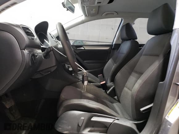 ✅ 2010 Volkswagen Golf • VIN: WVWDA7AJ2AW087350 • Lot: 69812555. Listed on Copart with 151,292 mi. Free auction sales archive from the USA and detailed vehicle history report at DreamBid. Image 7.