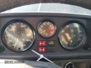 ✅ 1988 Mercedes-Benz 200 • VIN: WDB46023317062528 • Lot: 79784304. Listed on Copart with 27,237 mi. Free auction sales archive from the USA and detailed vehicle history report at DreamBid. Image 9.