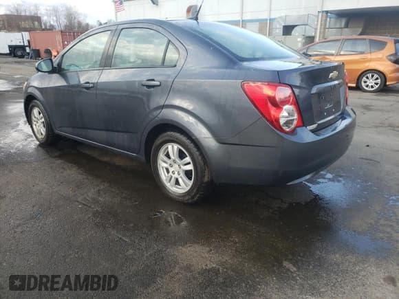 ✅ 2012 Chevrolet Sonic LS • VIN: 1G1JB5SH3C4176254 • Lot: 51275675. Wystawiony na Copart z przebiegiem 58 009 mil. Bezpłatny archiwum sprzedaży aukcyjnych z USA i szczegółowy raport historii pojazdu na DreamBid. Zdjęcie 2.