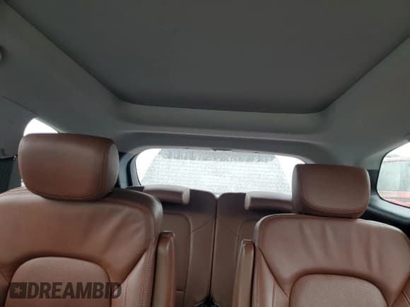 ✅ 2015 Hyundai Santa Fe Limited • VIN: KM8SRDHF8FU106272 • Лот: 56528235. Опубликован ранее на Copart с пробегом 151 118 миль. Бесплатный доступ к архиву аукционных продаж из США и подробный отчёт об истории автомобиля на DreamBid. Изображение 10.