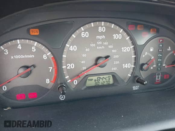 2001 Honda Accord EX z VIN 1HGCG225X1A004860, wystawiony jako IAAI lot #42405570 z przebiegiem 301 270 mil mil oraz . Historia ofert i sprzedaży dostępna na DreamBid. Obrazek 7.