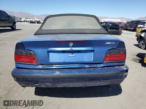 1998 BMW 3 Series 323i z VIN WBABJ7321WEA16988, wystawiony jako Copart lot #73016994 z przebiegiem 146 818 mil mil oraz Szkoda całkowita • Salvage title. Historia ofert i sprzedaży dostępna na DreamBid. Obrazek 6.