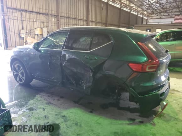 ✅ 2021 Volvo XC40 Inscription • VIN: YV4162UL4M2440541 • Lot: 67177705. Listed on Copart with 35,842 mi. Free auction sales archive from the USA and detailed vehicle history report at DreamBid. Image 2.