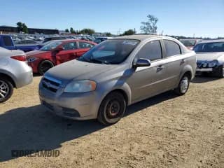 ✅ 2010 Chevrolet Aveo 1LT • VIN: KL1TD5DE9AB046749 • Lot: 88812745. Wystawiony na Copart z przebiegiem 104 307 mil. Bezpłatny archiwum sprzedaży aukcyjnych z USA i szczegółowy raport historii pojazdu na DreamBid. Zdjęcie 1.