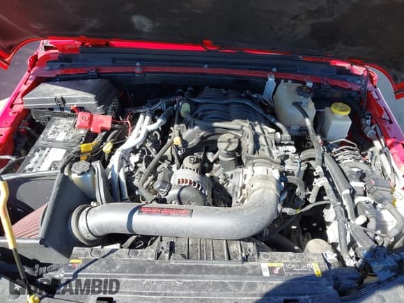 ✅ 2022 Jeep Gladiator Willys Sport • VIN: 1C6HJTAG0NL180848 • Lot: 41778129. Wystawiony na IAAI z przebiegiem Nie podano. Bezpłatny archiwum sprzedaży aukcyjnych z USA i szczegółowy raport historii pojazdu na DreamBid. Zdjęcie 10.