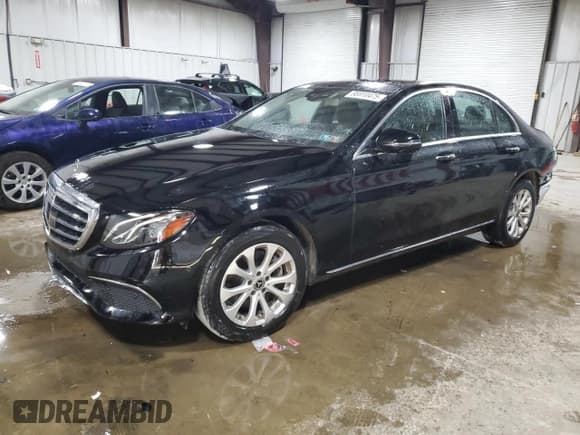 ✅ 2019 Mercedes-Benz E 300 • VIN: WDDZF4KB6KA657156 • Lot: 85910475. Wystawiony na Copart z przebiegiem 59 252 mil. Bezpłatny archiwum sprzedaży aukcyjnych z USA i szczegółowy raport historii pojazdu na DreamBid. Zdjęcie 1.