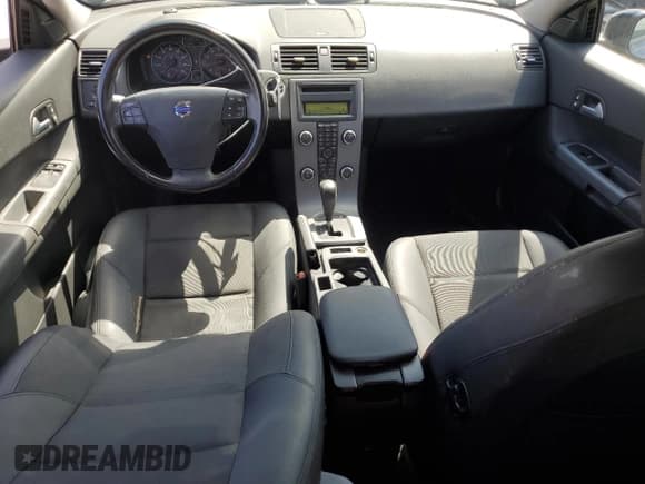 ✅ 2010 Volvo C30 • VIN: YV1672MK8A2180339 • Lot: 71488935. Wystawiony na Copart z przebiegiem 88 852 mil. Bezpłatny archiwum sprzedaży aukcyjnych z USA i szczegółowy raport historii pojazdu na DreamBid. Zdjęcie 8.