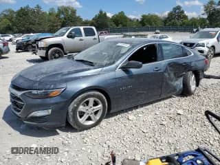 2020 Chevrolet Malibu LS z VIN 1G1ZB5STXLF127807, wystawiony jako Copart lot #81125915 z przebiegiem 151 770 mil mil oraz Szkoda całkowita • Salvage title. Historia ofert i sprzedaży dostępna na DreamBid. Obrazek 1.