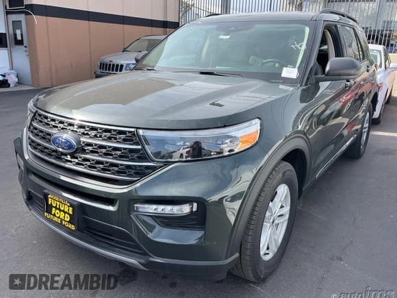 ✅ 2024 Ford Explorer XLT • VIN: 1FMSK8DH6RGA68210 • Lot: 42165297. Wystawiony na IAAI z przebiegiem 22 mil. Bezpłatny archiwum sprzedaży aukcyjnych z USA i szczegółowy raport historii pojazdu na DreamBid. Zdjęcie 1.