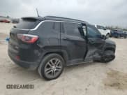 ✅ 2019 Jeep Compass Latitude • VIN: 3C4NJCBB4KT769402 • Lot: 49258595. Listed on Copart with 100,632 mi. Free auction sales archive from the USA and detailed vehicle history report at DreamBid. Image 3.