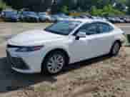 2022 Toyota Camry LE with VIN 4T1C11BK7NU067236, listed as a Copart auction lot 63204135 with 50,028 mi miles and Salvage title. Bid and sale history available at DreamBid. Image 1.