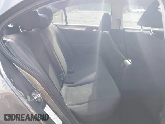 ✅ 2016 Volkswagen Jetta SE • VIN: 3VWD67AJ5GM267249 • Lot: 42491557. Listed on IAAI with 143,513 mi. Free auction sales archive from the USA and detailed vehicle history report at DreamBid. Image 8.