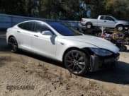 ✅ 2014 Tesla Model S 60 • VIN: 5YJSA1H14EFP44914 • Lot: 90991785. Wystawiony na Copart z przebiegiem 71 479 mil. Bezpłatny archiwum sprzedaży aukcyjnych z USA i szczegółowy raport historii pojazdu na DreamBid. Zdjęcie 4.
