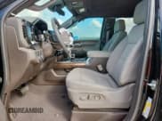 ✅ 2024 Chevrolet Silverado 1500 LT Trail Boss • VIN: 3GCUDFED9RG209086 • Lot: 82308595. Wystawiony na Copart z przebiegiem 34 625 mil. Bezpłatny archiwum sprzedaży aukcyjnych z USA i szczegółowy raport historii pojazdu na DreamBid. Zdjęcie 7.