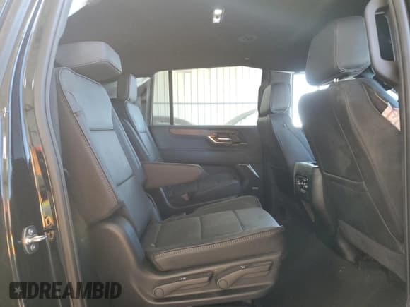 ✅ 2025 GMC Yukon XL Denali • VIN: 1GKS2JRL2SR328965 • Lot: 86893125. Wystawiony na Copart z przebiegiem 4 166 mil. Bezpłatny archiwum sprzedaży aukcyjnych z USA i szczegółowy raport historii pojazdu na DreamBid. Zdjęcie 11.