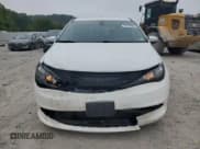 ✅ 2020 Chrysler Voyager L • VIN: 2C4RC1AG8LR243582 • Lot: 69754465. Wystawiony na Copart z przebiegiem 113 852 mil. Bezpłatny archiwum sprzedaży aukcyjnych z USA i szczegółowy raport historii pojazdu na DreamBid. Zdjęcie 5.