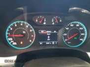 ✅ 2021 Chevrolet Traverse LS • VIN: 1GNERFKW6MJ179930 • Lot: 63435344. Wystawiony na Copart z przebiegiem 50 267 mil. Bezpłatny archiwum sprzedaży aukcyjnych z USA i szczegółowy raport historii pojazdu na DreamBid. Zdjęcie 9.