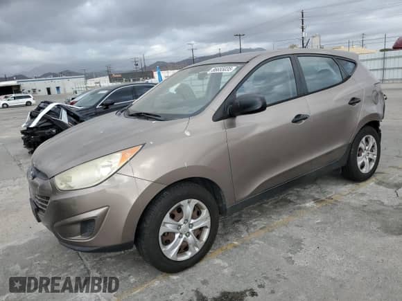 ✅ 2011 Hyundai Tucson GL • VIN: KM8JT3ABXBU145745 • Lot: 86655035. Listed on Copart with 125,931 mi. Free auction sales archive from the USA and detailed vehicle history report at DreamBid. Image 1.