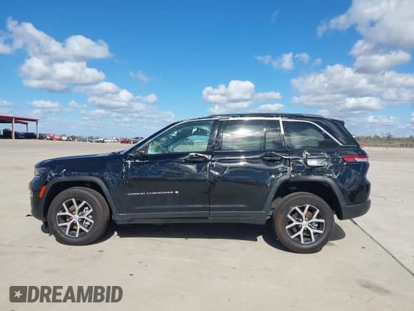 ✅ 2024 Jeep Grand Cherokee Limited • VIN: 1C4RJGBG3RC158318 • Лот: 43673377. Опубликован ранее на IAAI с пробегом 4 827 миль. Бесплатный доступ к архиву аукционных продаж из США и подробный отчёт об истории автомобиля на DreamBid. Изображение 14.