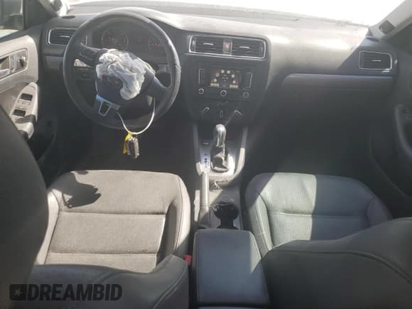 ✅ 2014 Volkswagen Jetta TDI • VIN: 3VWLL7AJ2EM402902 • Lot: 85298875. Wystawiony na Copart z przebiegiem 136 064 mil. Bezpłatny archiwum sprzedaży aukcyjnych z USA i szczegółowy raport historii pojazdu na DreamBid. Zdjęcie 8.