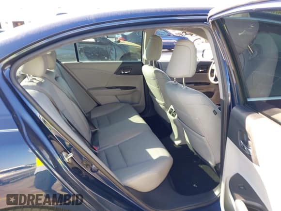 ✅ 2015 Honda Accord EX-L • VIN: 1HGCR2F80FA042085 • Lot: 43746595. Listed on IAAI with 117,193 mi. Free auction sales archive from the USA and detailed vehicle history report at DreamBid. Image 8.