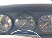 ✅ 1994 Porsche 911 • VIN: WP0AB2964RS420363 • Лот: 42097800. Опубликован ранее на IAAI с пробегом 99 635 миль. Бесплатный доступ к архиву аукционных продаж из США и подробный отчёт об истории автомобиля на DreamBid. Изображение 7.