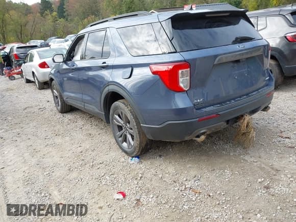 ✅ 2021 Ford Explorer XLT • VIN: 1FMSK8DHXMGB13951 • Lot: 43448129. Wystawiony na IAAI z przebiegiem Nie podano. Bezpłatny archiwum sprzedaży aukcyjnych z USA i szczegółowy raport historii pojazdu na DreamBid. Zdjęcie 3.