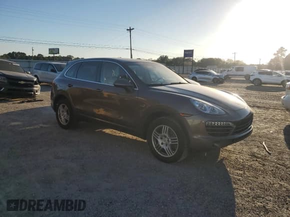 ✅ 2013 Porsche Cayenne Diesel • VIN: WP1AF2A2XDLA41642 • Lot: 81981125. Listed on Copart with 178,614 mi. Free auction sales archive from the USA and detailed vehicle history report at DreamBid. Image 4.