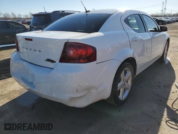 ✅ 2012 Dodge Avenger SXT • VIN: 1C3CDZCB5CN120472 • Лот: 74582444. Опубликован ранее на Copart с пробегом 171 227 миль. Бесплатный доступ к архиву аукционных продаж из США и подробный отчёт об истории автомобиля на DreamBid. Изображение 3.