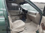 ✅ 2000 Isuzu Rodeo S • VIN: 4S2CK58W5Y4327631 • Lot: 42809277. Listed on IAAI with 194,394 mi. Free auction sales archive from the USA and detailed vehicle history report at DreamBid. Image 5.